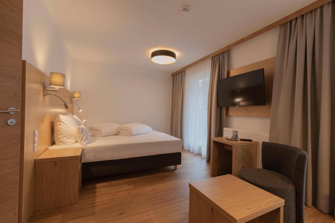 Berghotel Rasis Galtür エクステリア 写真