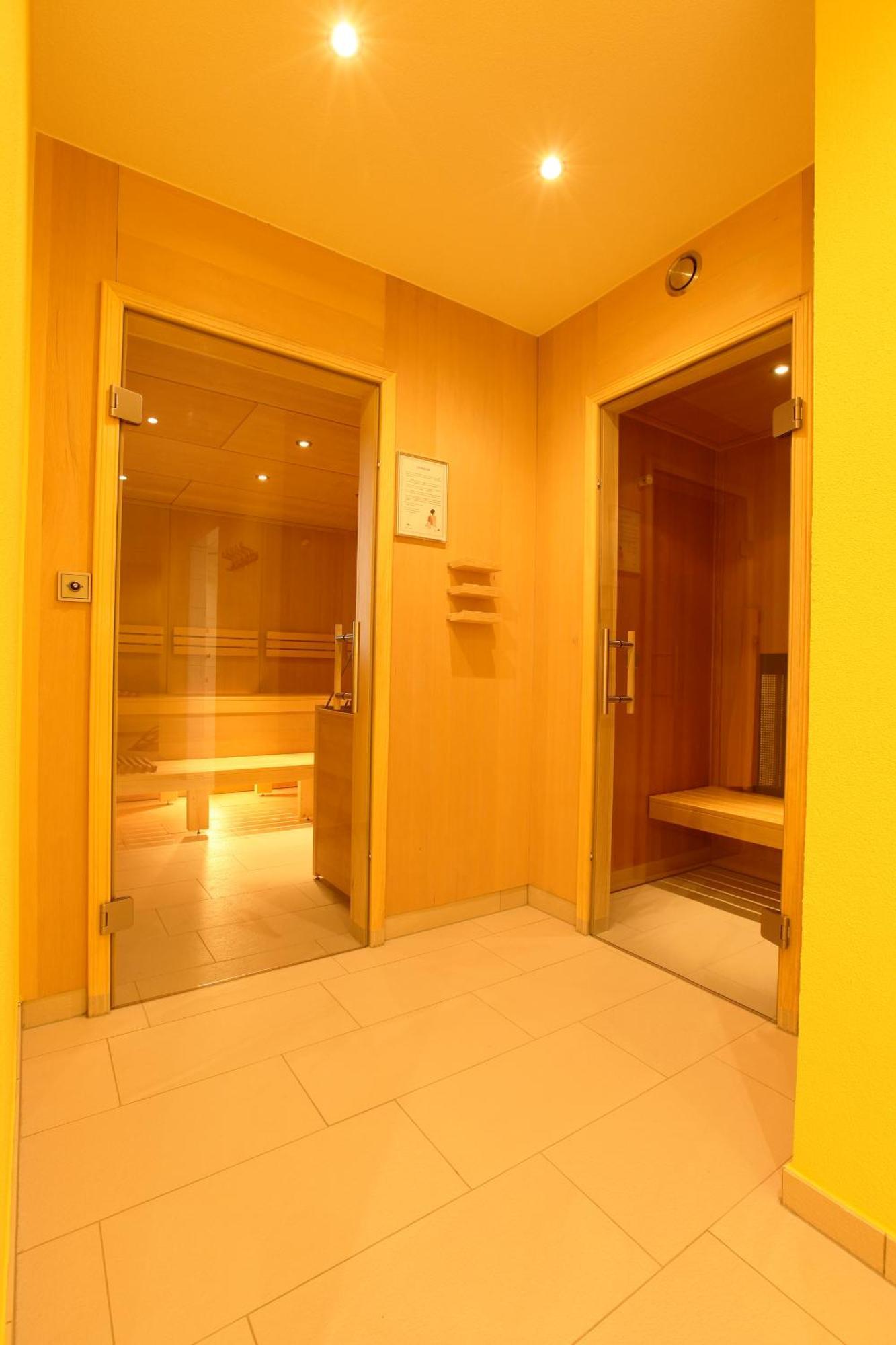 Berghotel Rasis Galtür エクステリア 写真