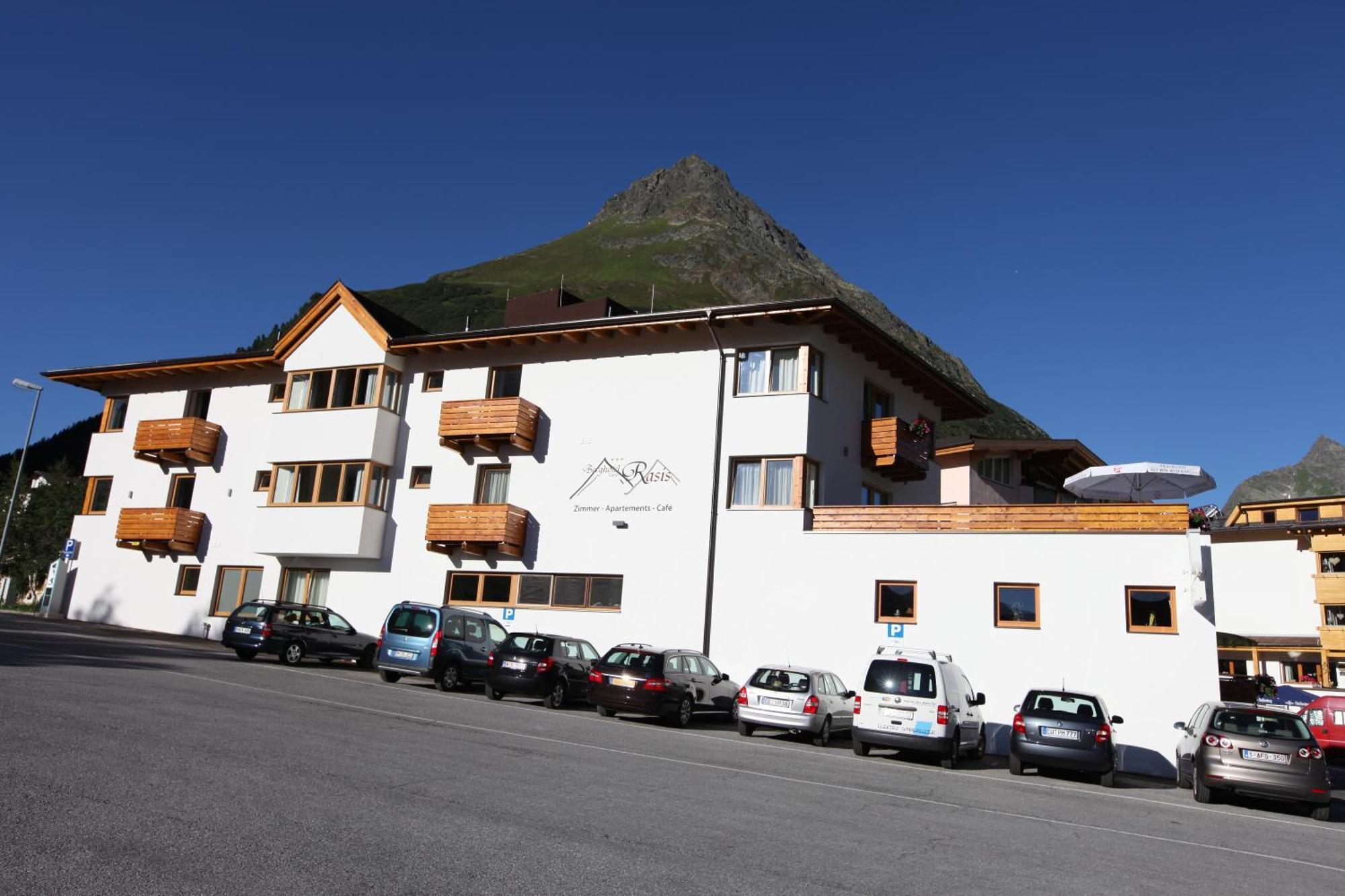 Berghotel Rasis Galtür エクステリア 写真