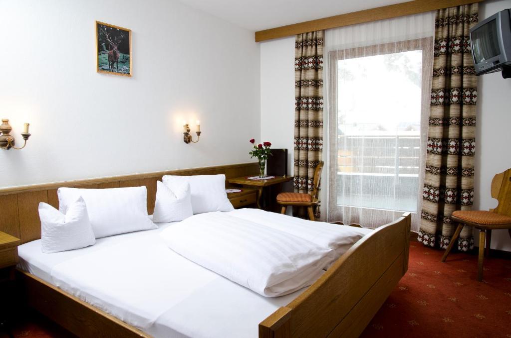 Berghotel Rasis Galtür エクステリア 写真