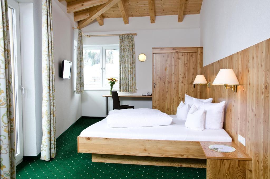 Berghotel Rasis Galtür エクステリア 写真